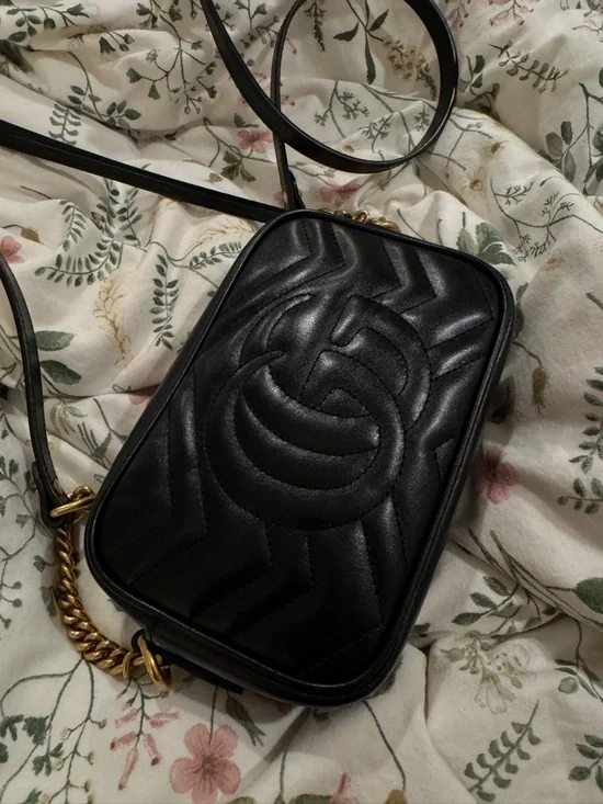 Gucci Black Quilted GG Marmont Crossbody with Gold Hardware - Picture 4 of 5